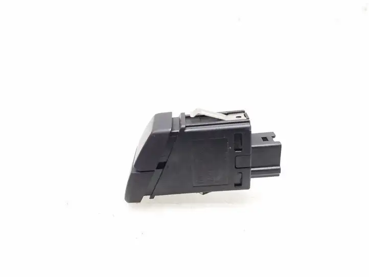 BMW 5 F10 F11 (2009 - 2016)  9161896 Включатель аварийных фонарей