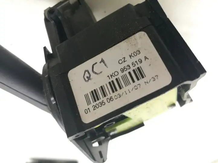 Skoda Octavia Mk2 (1Z) (2004 - 2013) 1K0953519A Включатель скорости стеклоочистителей — фото 2
