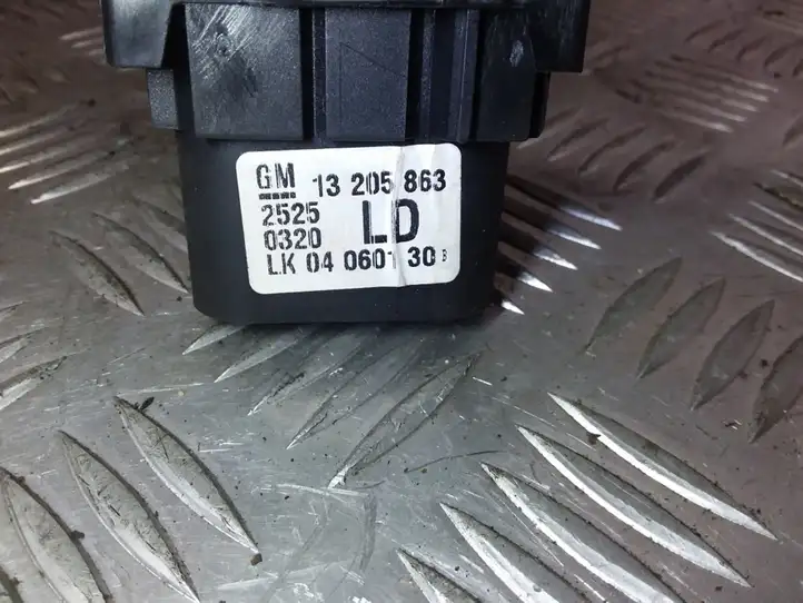 Opel Zafira B (2003 - 2006) 13205863 Включатель фонарей — фото 4
