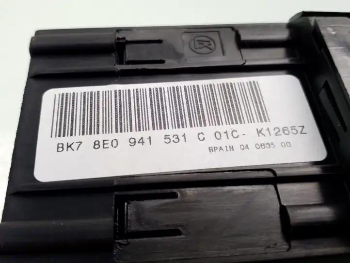 Audi A4 (2004 - 2009)  8E0941531C Включатель фонарей