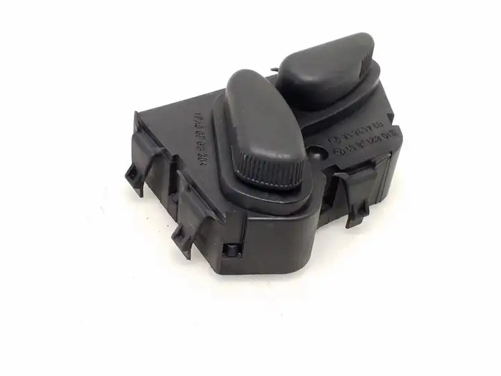 Mercedes-Benz E W211 (2002 - 2009) 2108213851 Управление регулеровки сидений — фото 1