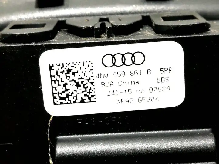 Audi Q7 4M (2015 - ) 4M0959861B Управление регулеровки сидений — фото 4