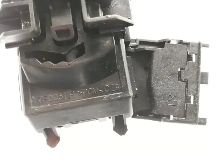 Toyota Avensis T270 (2012 - 2015) 17F003LH Включатель скорости стеклоочистителей — фото 3