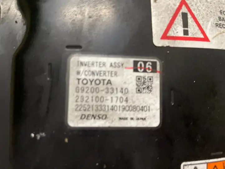 Toyota RAV 4 (XA50) (2018 - ) G920033140 Инвертор напряжения — фото 2
