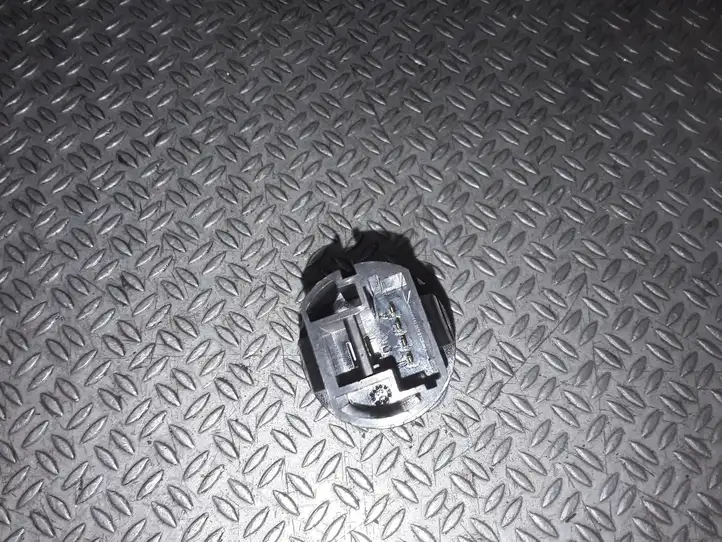 Renault Megane II (2002 - 2005)  1927937 Включатель зажигания и стартера