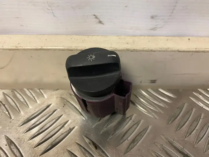 BMW 5 E39 (1996 - 2003)  549466200 Включатель фонарей