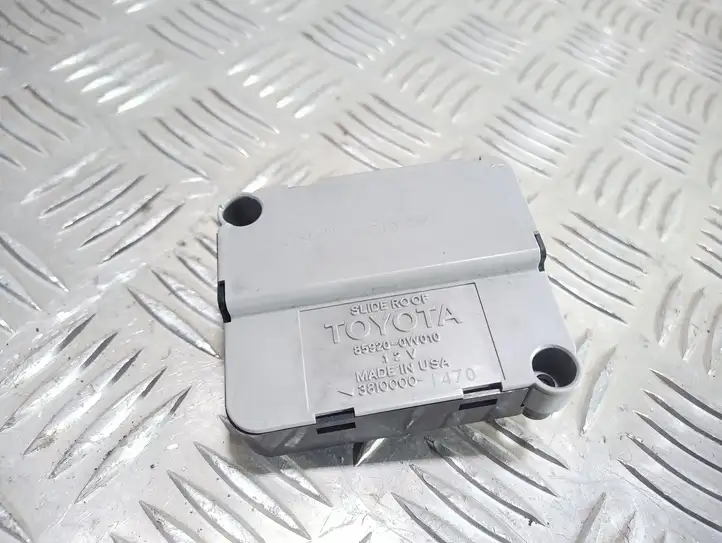 Toyota RAV 4 (XA20) (2000 - 2005) 859200W010 Включатель раздвижной крыши — фото 3