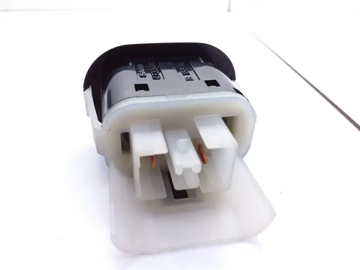 Saab 9-5 (1998 - 2005)  156796 Кнопка закрывания багажника