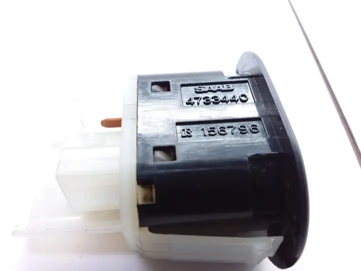 Saab 9-5 (1998 - 2005)  156796 Кнопка закрывания багажника