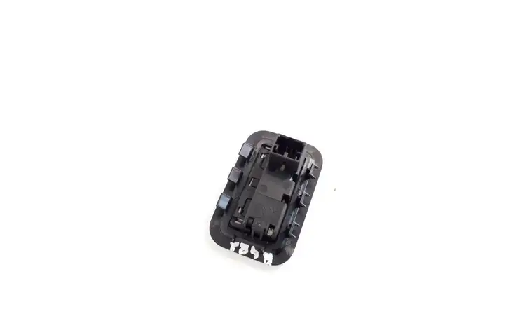 Audi A6 C7 (2011 - 2014) 3D0959831D Кнопка закрытия багажника — фото 3