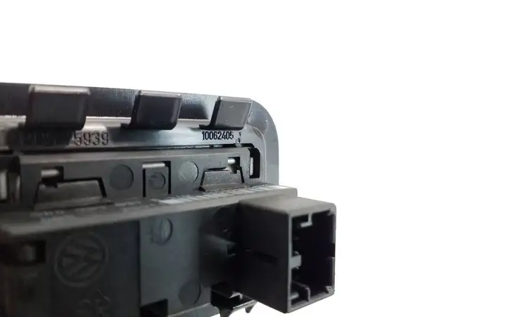 Audi A6 C7 (2011 - 2014) 3D0959831D Кнопка закрытия багажника — фото 4