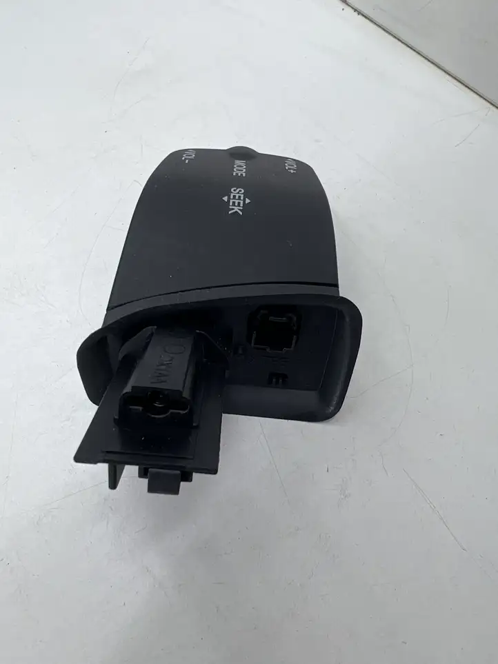 Ford Focus (2005 - 2008) 758710 Включатель регулировки звука — фото 2