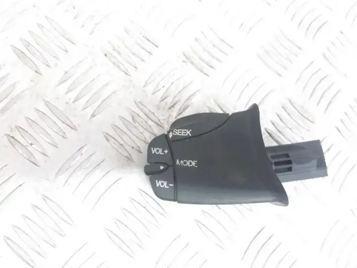 Ford Fiesta (2000 - 2005) 98AB14K147AC Включатель регулировки звука — фото 2