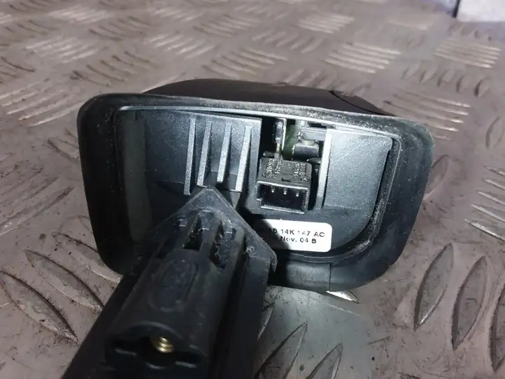 Ford Fiesta (2000 - 2005) 98AB14K147AC Включатель регулировки звука — фото 6