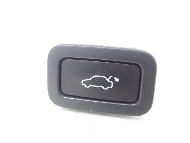 Volvo V70 (2007 - 2013) 30739237 Кнопка закрытия багажника — фото 1