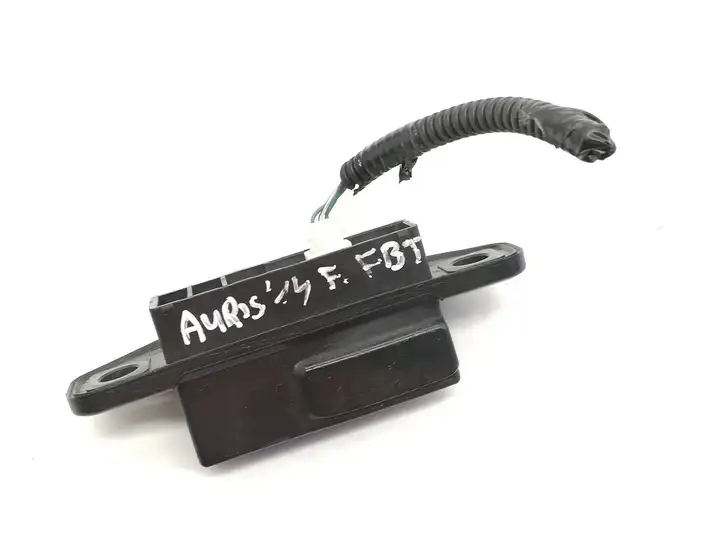 Toyota Auris E180 (2012 - 2018) 15D184 Кнопка закрытия багажника — фото 1