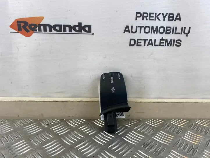 Ford Focus (2008 - 2011) 758710 Включатель регулировки звука — фото 1