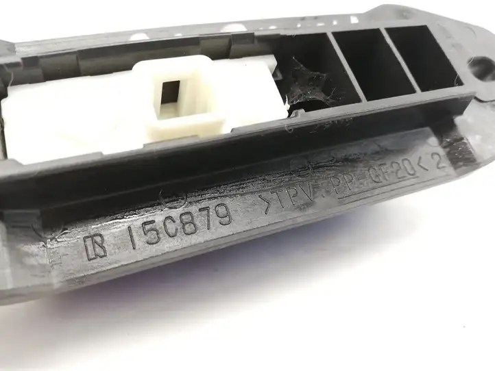 Toyota Auris E180 (2012 - 2018) 15C879 Кнопка закрытия багажника — фото 2