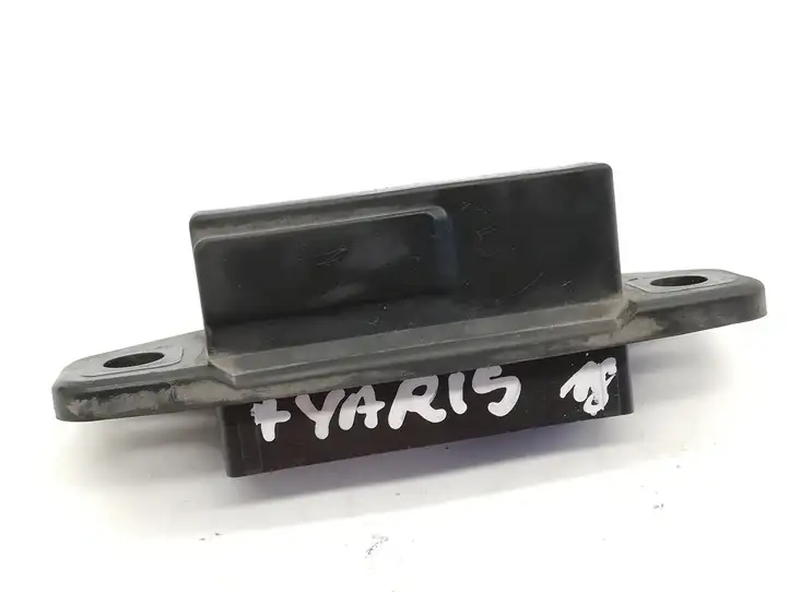 Toyota Yaris (2014 - 2019) 15D184 Кнопка закрытия багажника — фото 1
