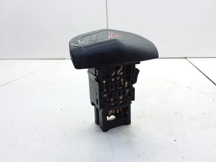 Nissan Primera (2001 - 2008) 06016 Включатель аварийных фонарей — фото 2