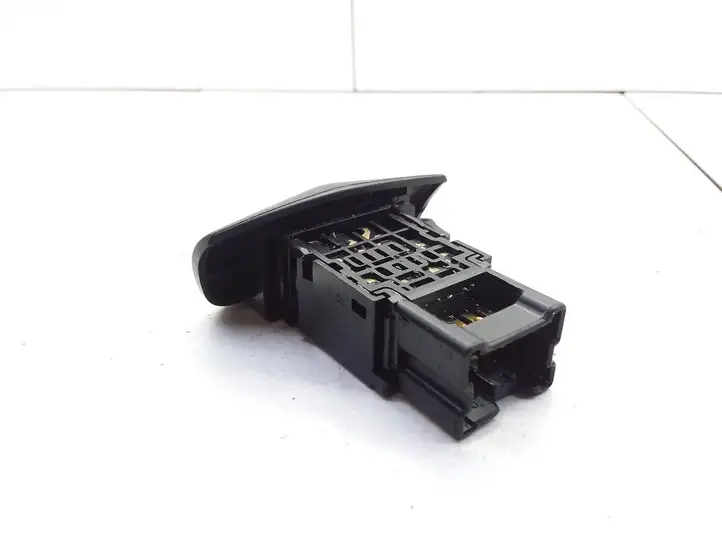 Nissan Primera (2001 - 2008) 06016 Включатель аварийных фонарей — фото 3