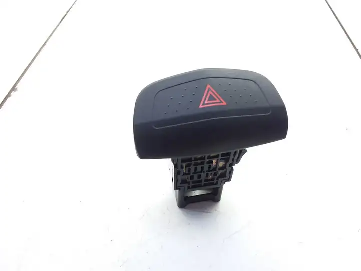 Nissan Primera (2001 - 2008) NILES06016 Включатель аварийных фонарей — фото 1