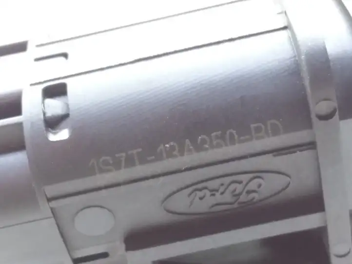Ford Mondeo Mk III (2000 - 2007) 1S7T13A350BD Включатель аварийных фонарей — фото 5