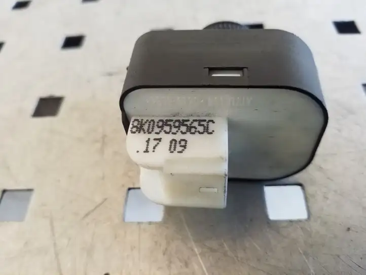 Audi Q5 (2008 - 2012)  8K0959565C Включатель зеркал