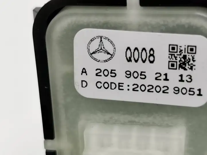 Mercedes-Benz EQC (2018 - ) A2059052113 Управление регулеровки сидений — фото 4
