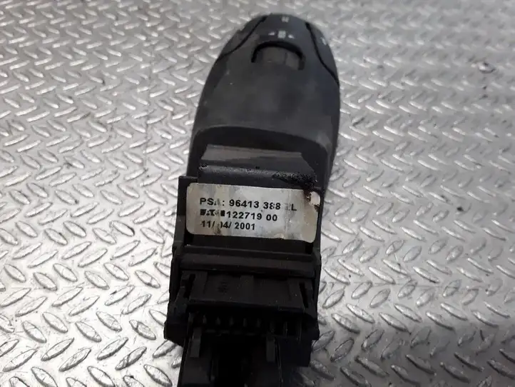 Citroen C5 (2001 - 2004) 96413388 Включатель регулировки звука — фото 2