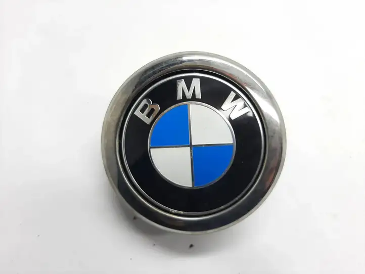 BMW 1 F20 F21 (2011 - 2019) 7248535 Кнопка закрытия багажника — фото 1