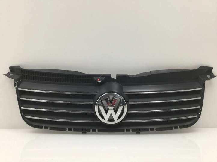 3B0853651L Volkswagen PASSAT B5 Grotelės priekinės