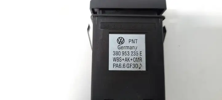 Volkswagen PASSAT B5.5 (2001 - 2005) 3B0953235E Включатель аварийных фонарей — фото 5
