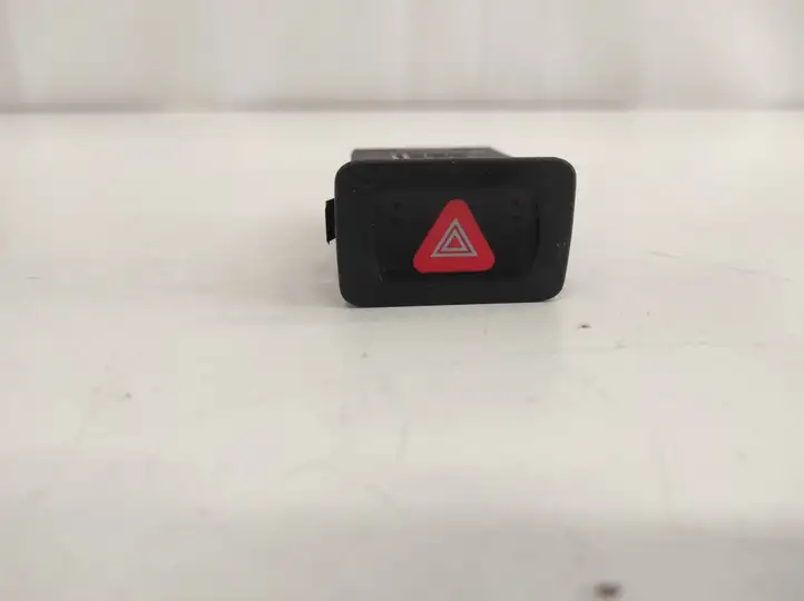 Volkswagen Golf IV (1998 - 2005)  1J0953235 Включатель аварийных фонарей