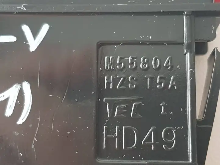 Honda HR-V (2015 - 2020) M55804 Включатель аварийных фонарей — фото 5