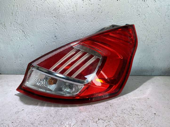 Ford Fiesta (2013 - 2017)  C1BB13404B Задний фонарь в кузове