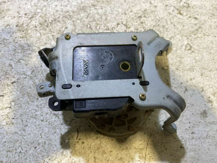 Toyota Land Cruiser (J120) (2002 - 2009)  063700886 Двигатель задвижки потока воздуха