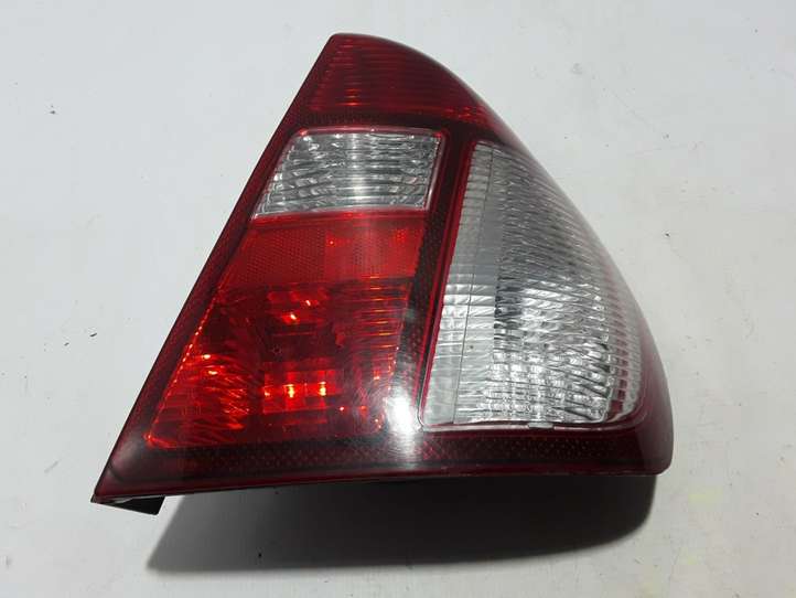 Renault Thalia (2001 - 2008)  8200403982 Задний фонарь в кузове