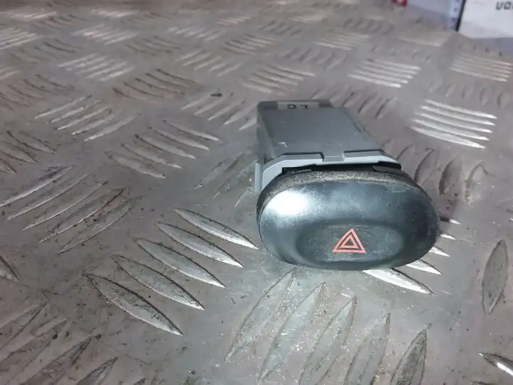 Daewoo Leganza (1997 - 2002) 864W0140 Включатель аварийных фонарей — фото 1