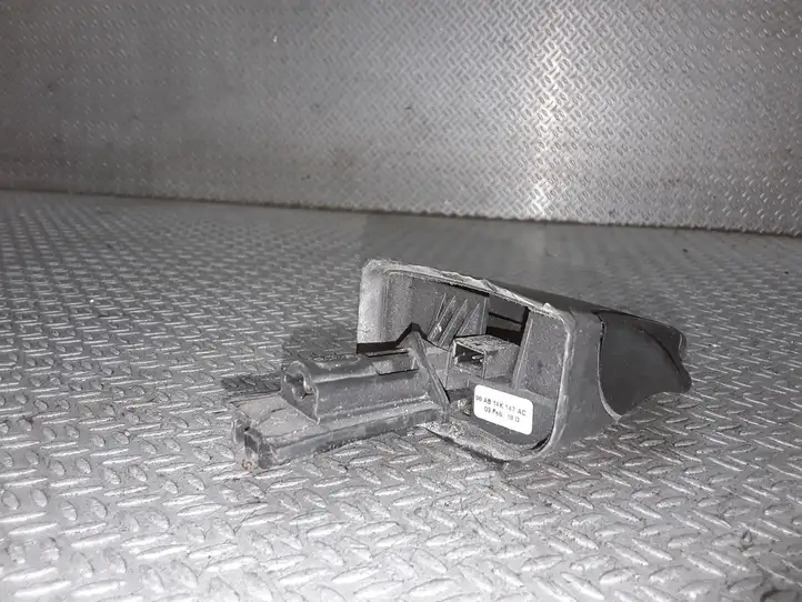 Ford Focus (1998 - 2004) 98AB14K147AC Включатель регулировки звука — фото 2