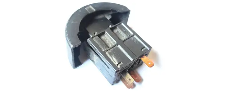 Opel Astra G (1998 - 2004) 09131728 Включатель аварийных фонарей — фото 2