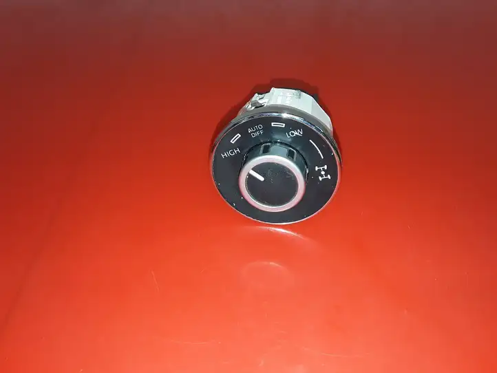 Volkswagen Touareg I (2002 - 2010) 7L6941435K Включатель блокировки дифференциалов — фото 1