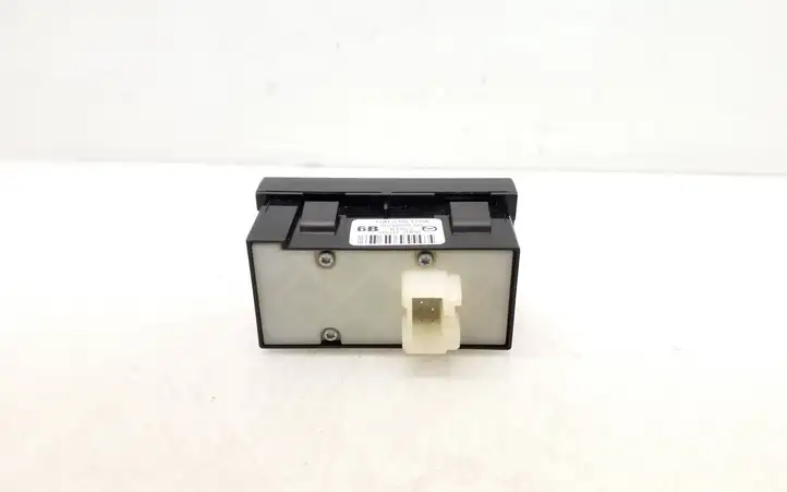 Mazda 6. (2009 - 2012)  GAL266170A Выключатель ASR)