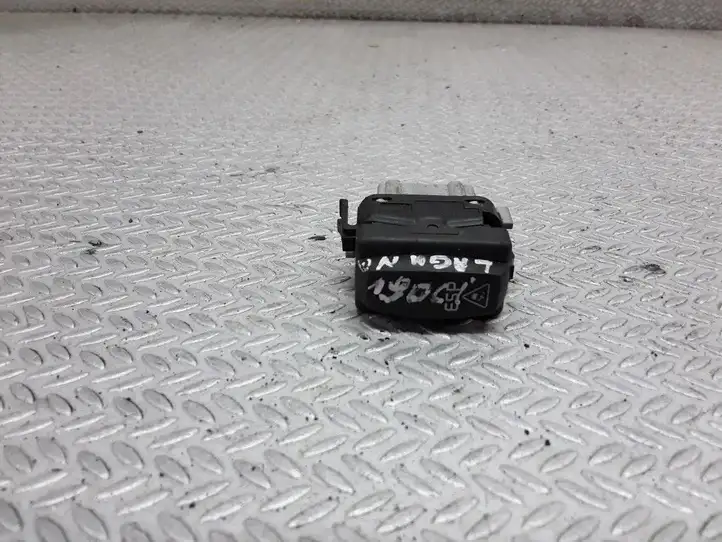 Renault Laguna (2001 - 2005)   Выключатель ASR)