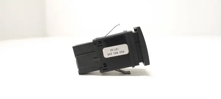 Volkswagen Polo (2001 - 2005) 6Q0953235 Включатель аварийных фонарей — фото 3