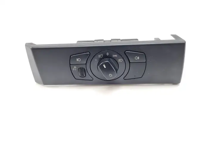 BMW 5 E60 E61 (2004 - 2010) 6925287 Включатель фонарей — фото 1