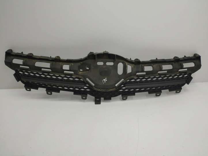 Toyota Corolla Verso AR10 (2004 - 2009)  531110F030 Верхняя решётка