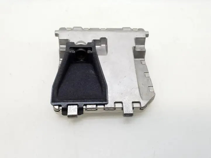 Mercedes-Benz E W212 (2009 - 2016) A0009050338 Камера в лобовом стекле — фото 3