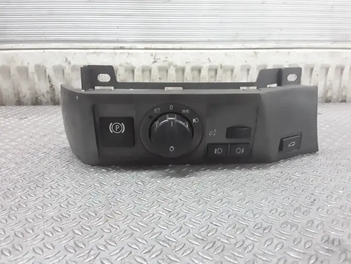 BMW 7 E65 E66 (2001 - 2008) 6131691884902 Включатель фонарей — фото 1