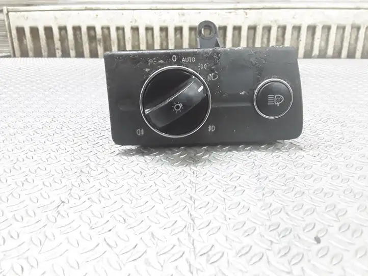 Mercedes-Benz E W211 (2002 - 2009) 2115450104 Включатель фонарей — фото 1